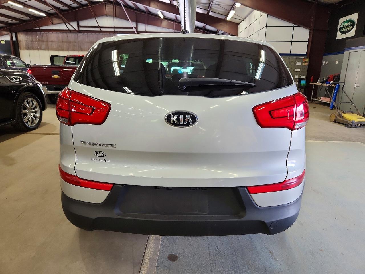 2016 Kia Sportage Lx Silver vin: KNDPBCAC8G7832304