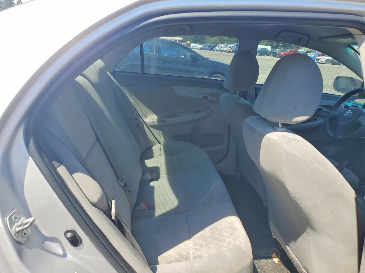 2009 Toyota Corolla Le Silver vin: 1NXBU40E89Z062666