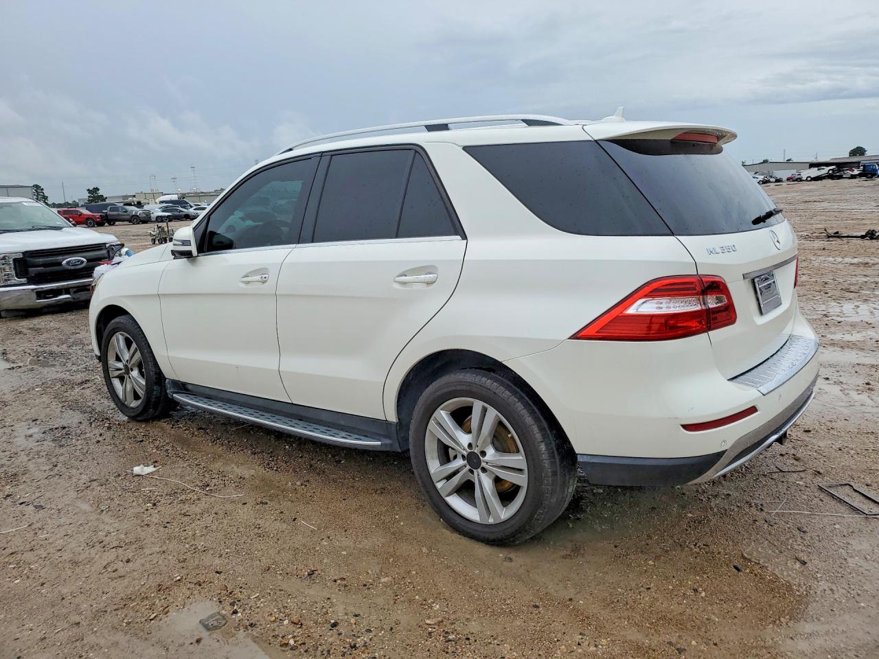 2013 Mercedes-benz Ml 350 White vin: 4JGDA5JB9DA204142