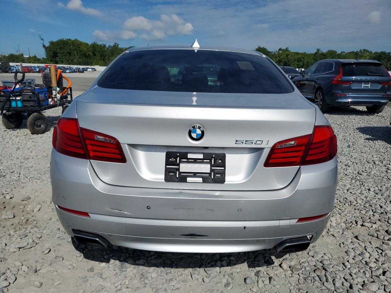 2012 Bmw 550 Xi Silver vin: WBAFU9C59CC786987