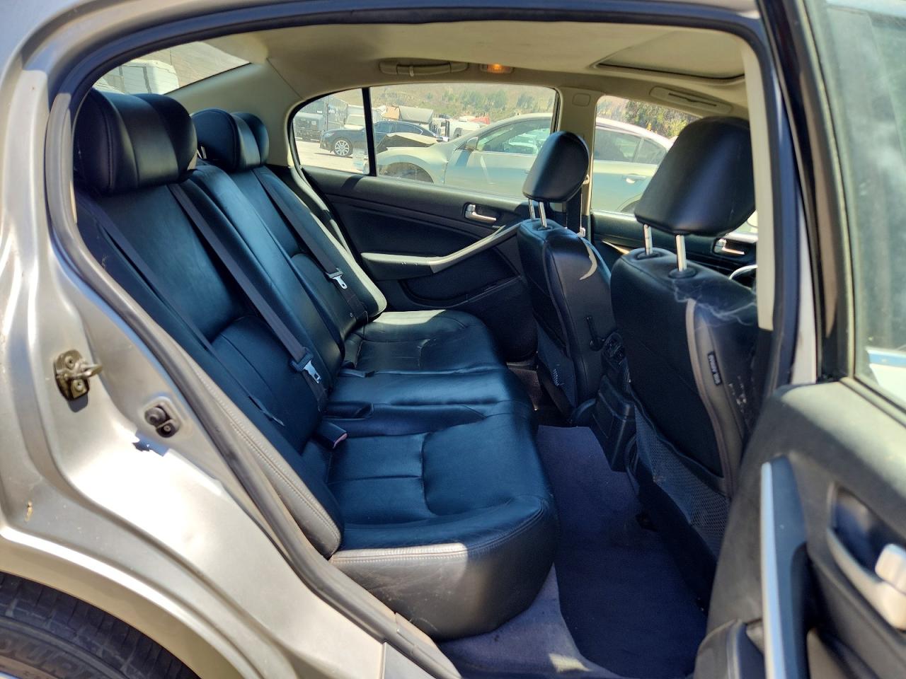 2003 Infiniti G35 Base Серебряный vin: JNKCV51E43M325591