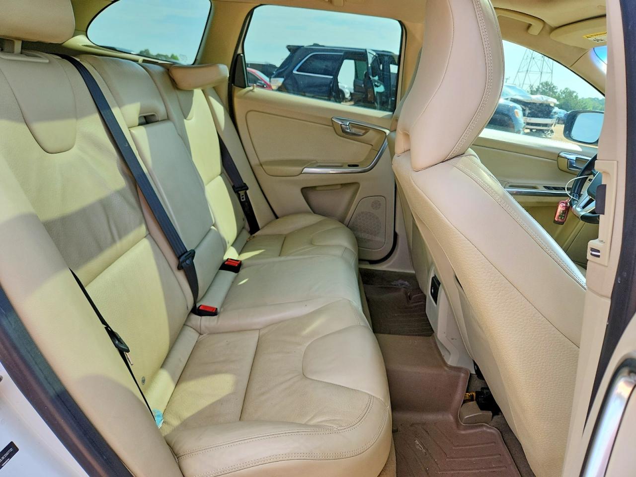 2014 Volvo Xc60 3.2 White vin: YV4952DL8E2507732