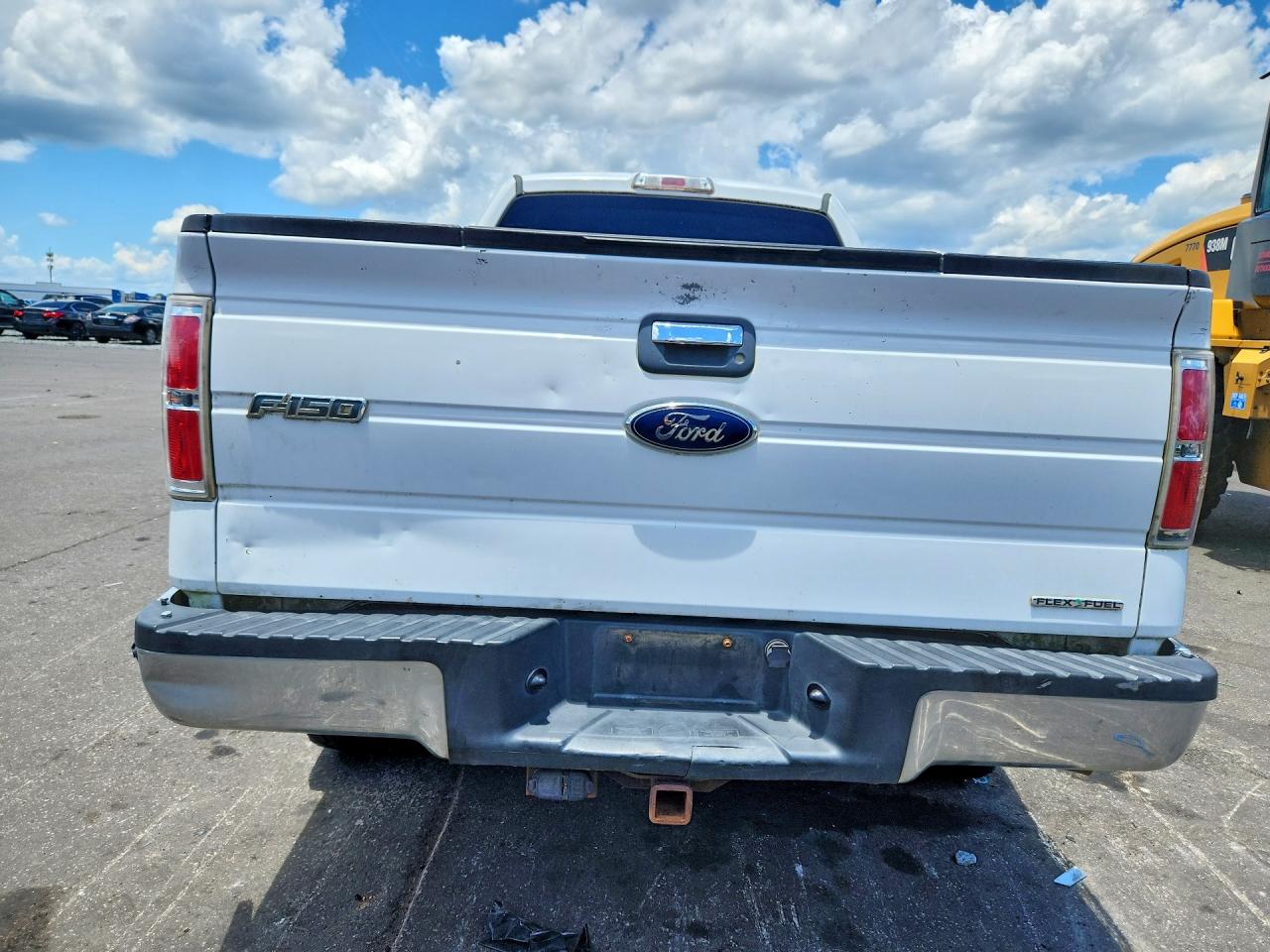 2013 Ford F150 Super Cab Белый vin: 1FTFX1EF5DFD23438