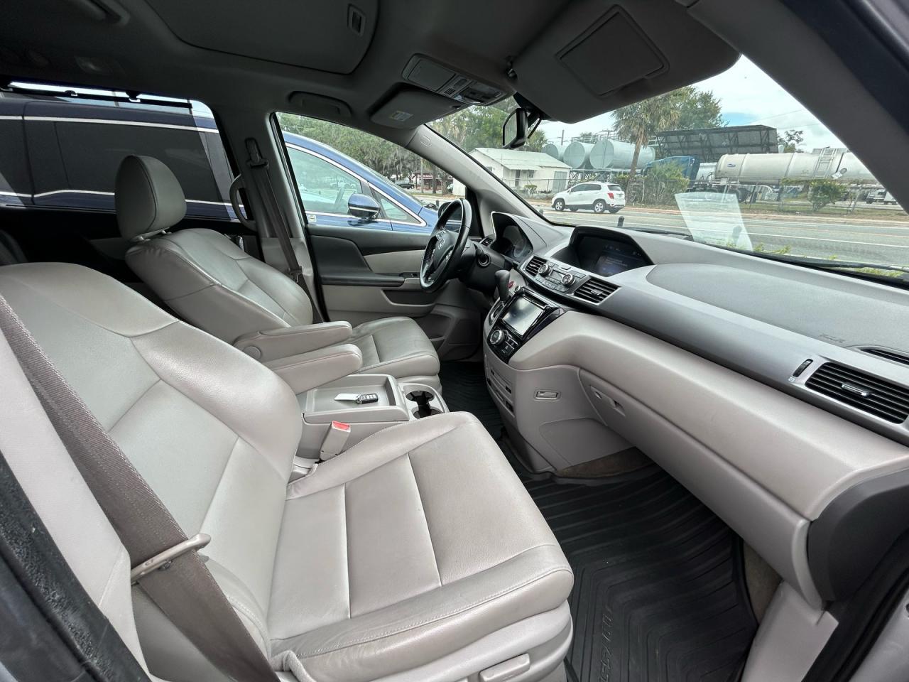 2014 Honda Odyssey Exl Silver vin: 5FNRL5H67EB115787