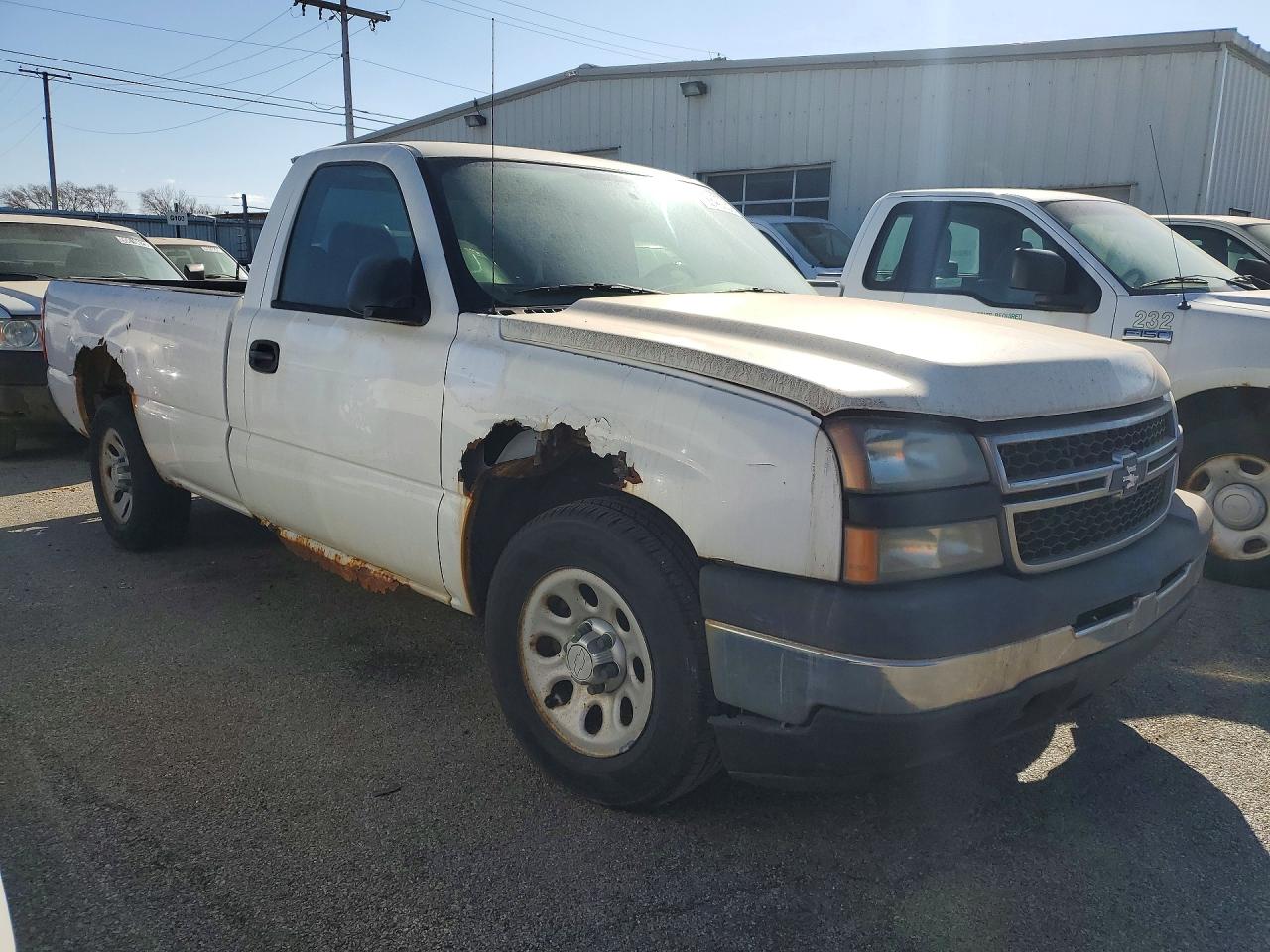 2006 Chevrolet Silverado C1500 White vin: 3GCEC14X76G178437