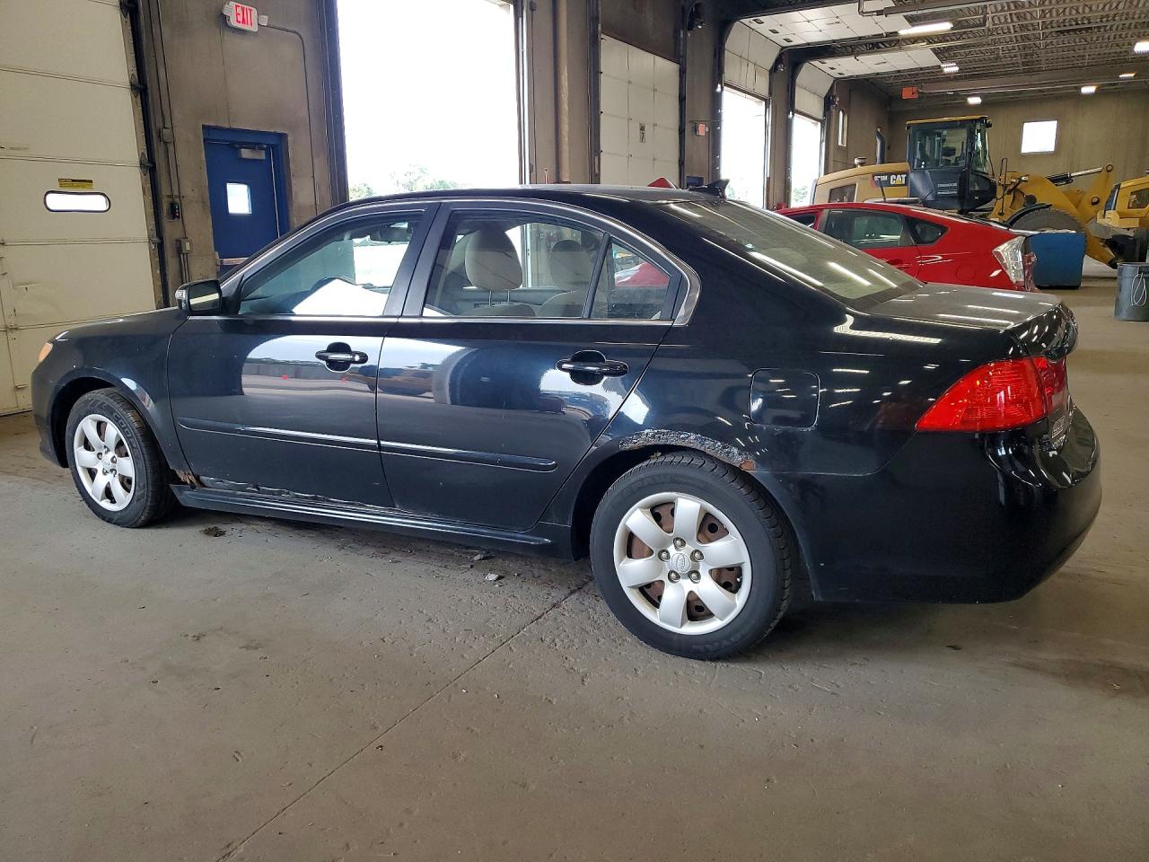 2009 Kia Optima Lx Black vin: KNAGE228895316905