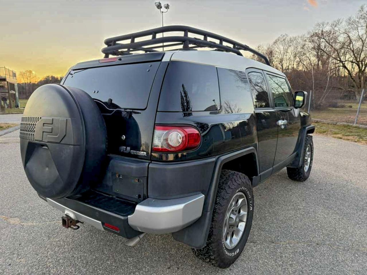 2013 Toyota Fj Cruiser Black vin: JTEBU4BF5DK159804