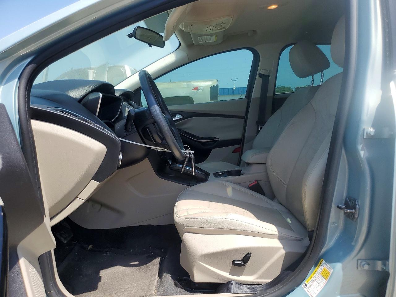 2013 Ford Focus Bev Teal vin: 1FADP3R46DL313083