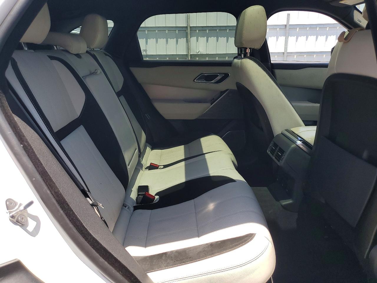 2019 Land Rover Range Rover Velar R-dynamic Se White vin: SALYL2EX6KA793662