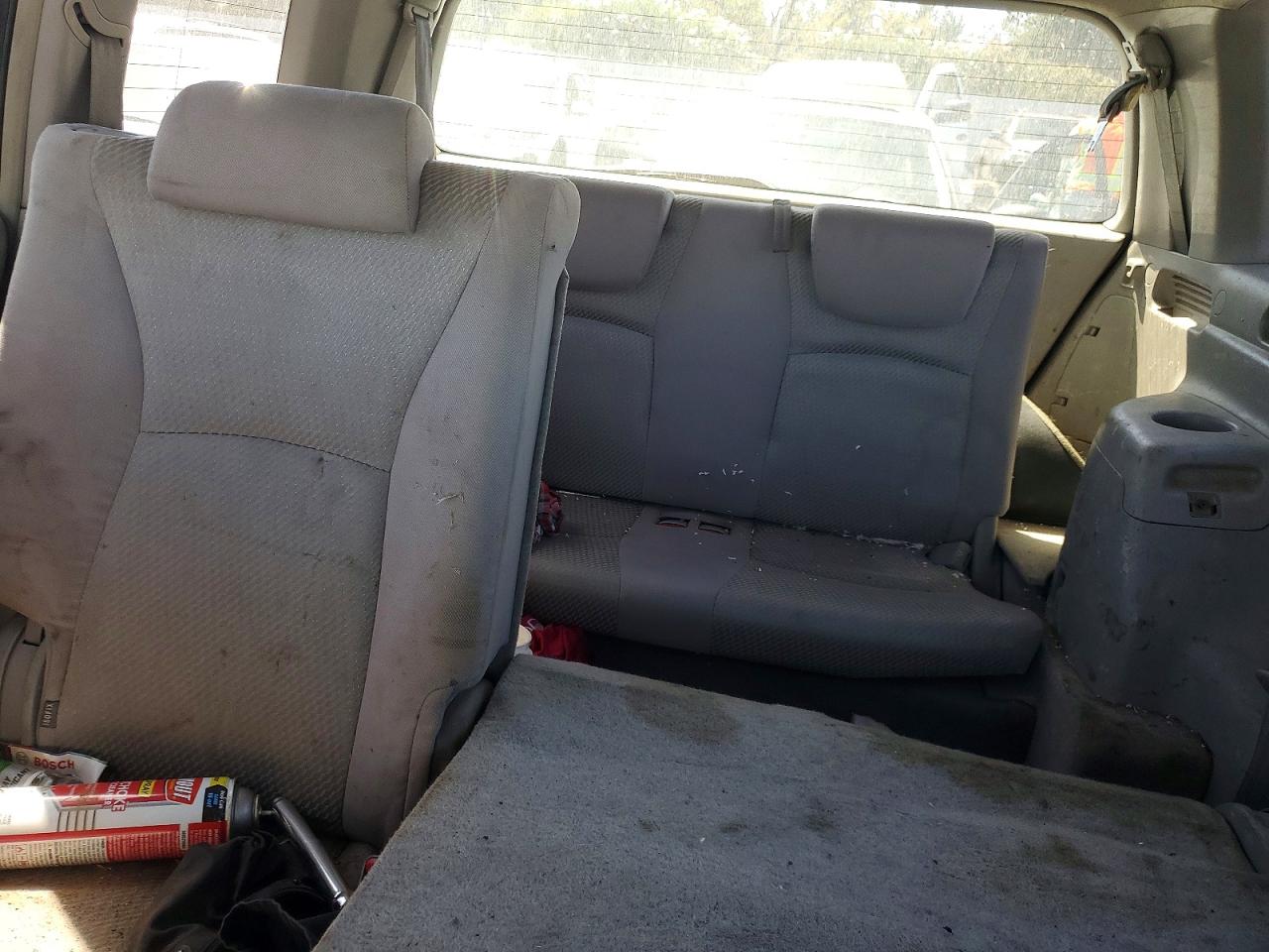 2004 Toyota Highlander Base Silver vin: JTEDP21A340042325