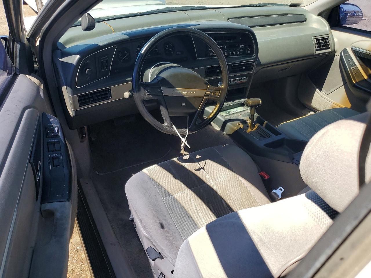 1989 Ford Thunderbird White vin: 1FAPP6046KH107791