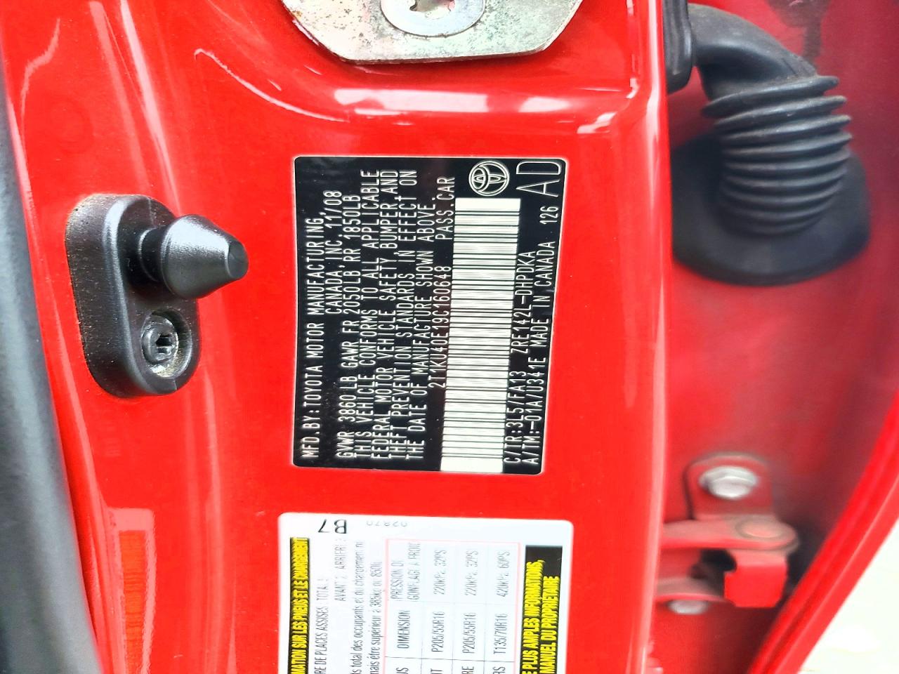 2009 Toyota Matrix Base Red vin: 2T1KU40E19C160648