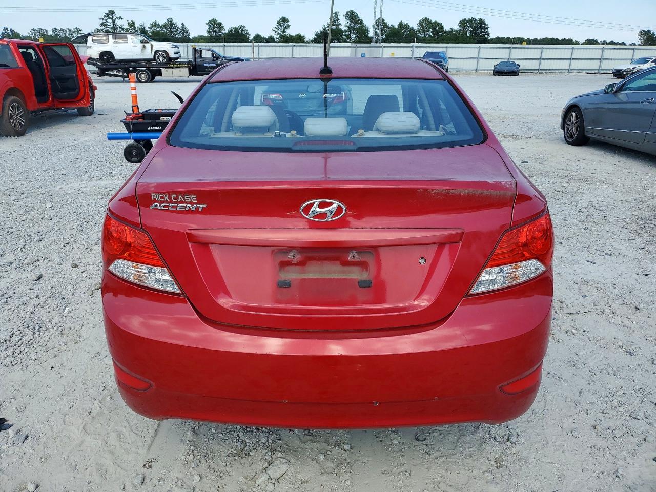 2013 Hyundai Accent Gls Red vin: KMHCT4AE9DU568523