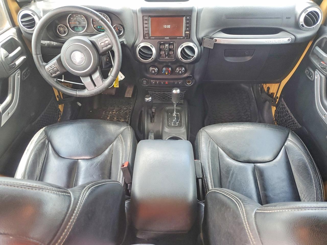 2014 Jeep Wrangler Unlimited Sahara Two Tone vin: 1C4BJWEG7EL162289