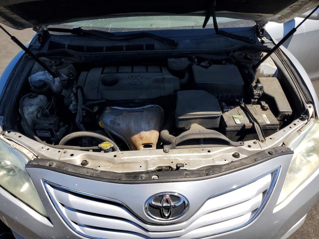 2011 Toyota Camry Le Серебряный vin: 4T4BF3EK3BR113506