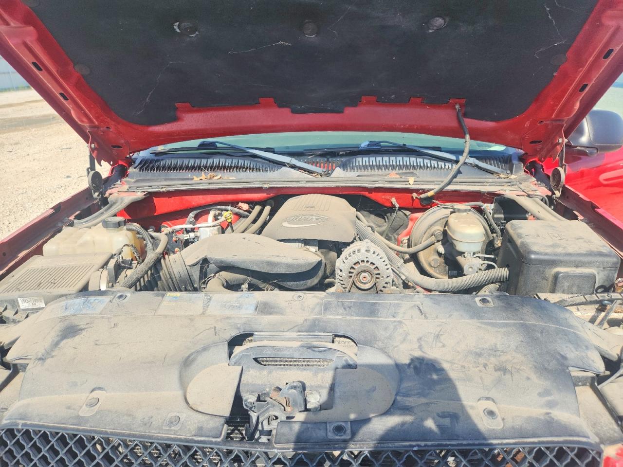 2005 Chevrolet Silverado K1500 Red vin: 2GCEK13T151208346