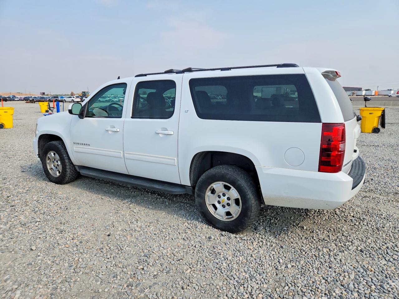2011 Chevrolet Suburban K1500 Lt White vin: 1GNSKJE30BR210731