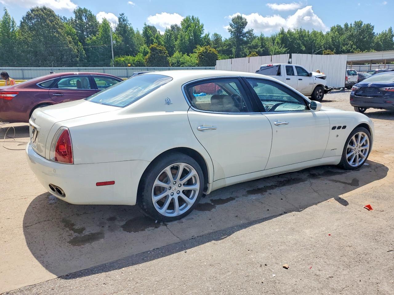2007 Maserati Quattroporte M139 White vin: ZAMFE39A670028948