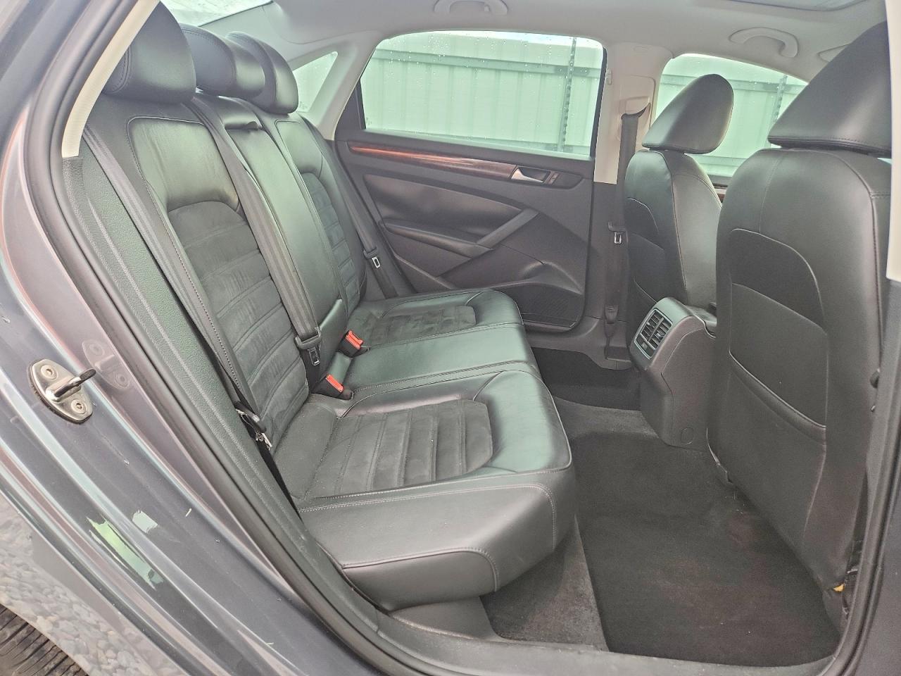 2013 Volkswagen Passat Sel Gray vin: 1VWCH7A31DC021237