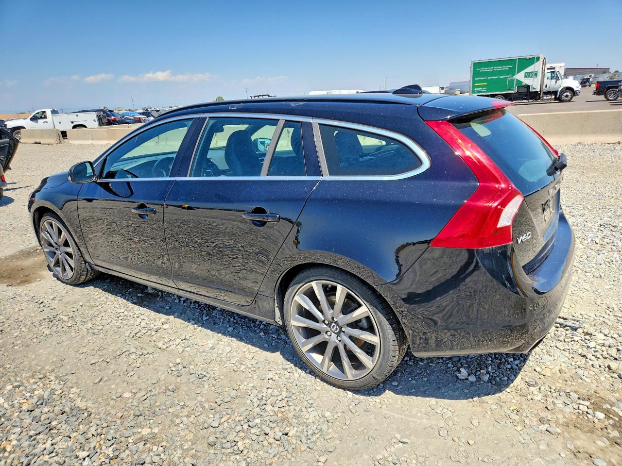 2015 Volvo V60 Premier Black vin: YV1612SB4F1189766
