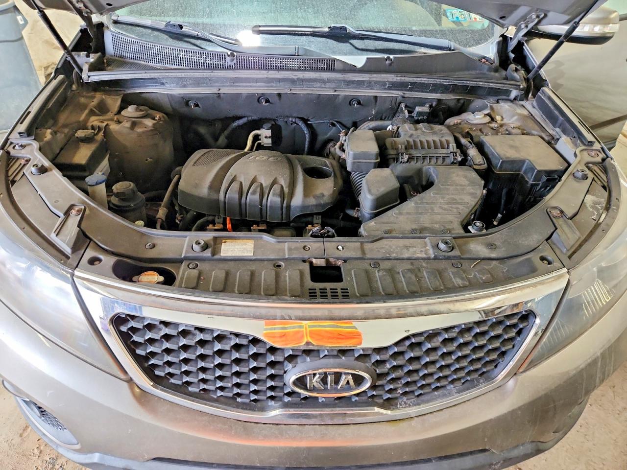 2013 Kia Sorento Lx Silver vin: 5XYKTCA61DG326264