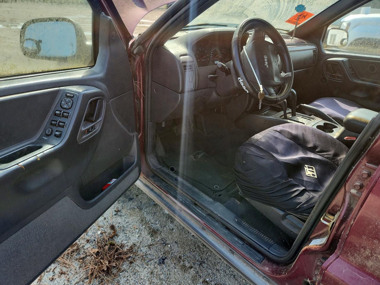 2001 Jeep Grand Cherokee Laredo Burgundy vin: 1J4GW48S41C505463