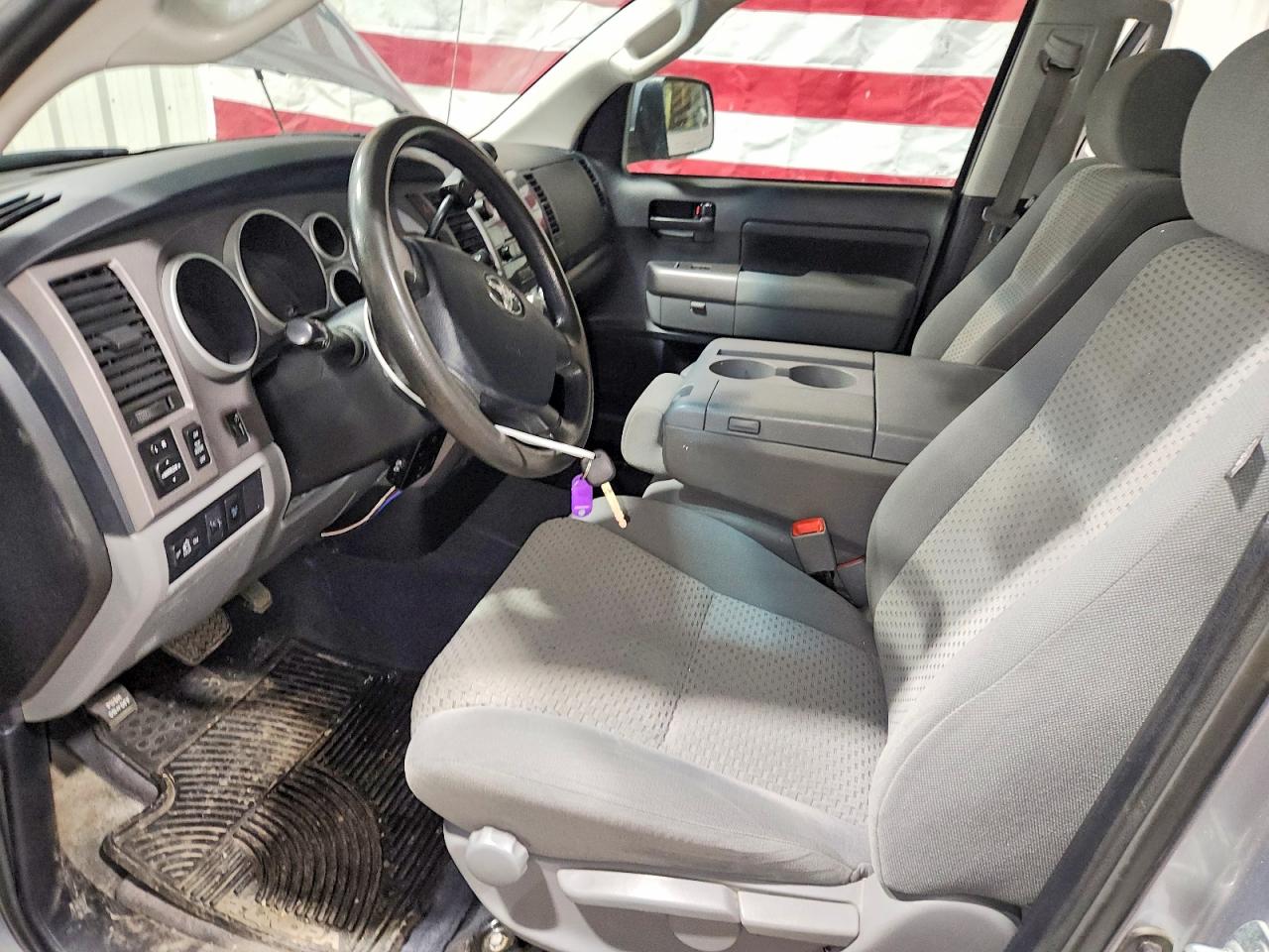 2013 Toyota Tundra Double Cab Sr5 Серый vin: 5TFUM5F10DX040451