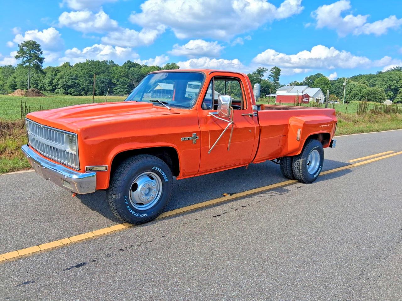 1981 Chevrolet C30 Orange vin: 1GCHC34M0BB129355