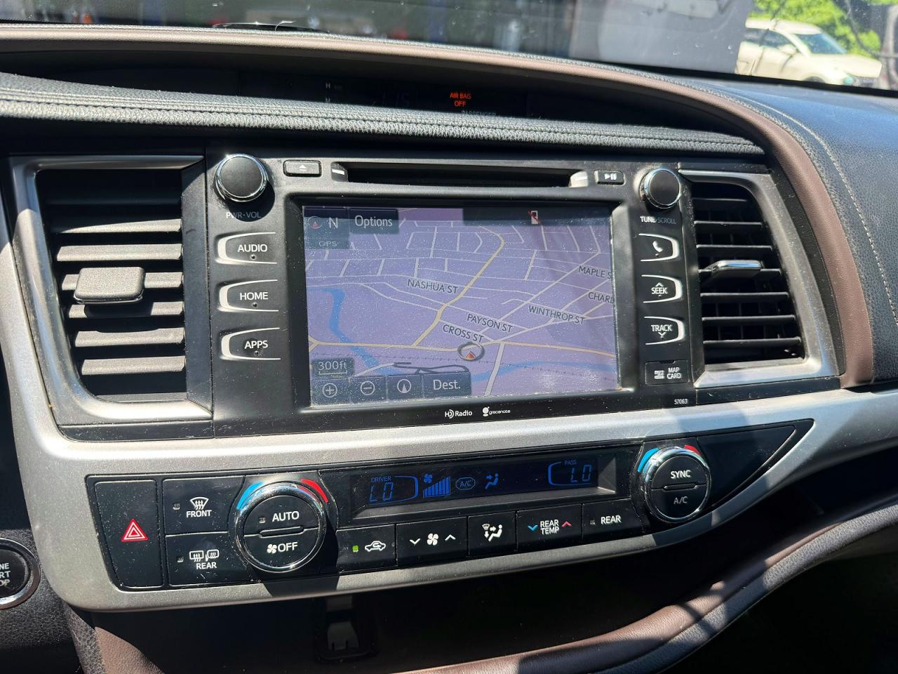 2015 Toyota Highlander Xle Silver vin: 5TDJKRFH3FS075698