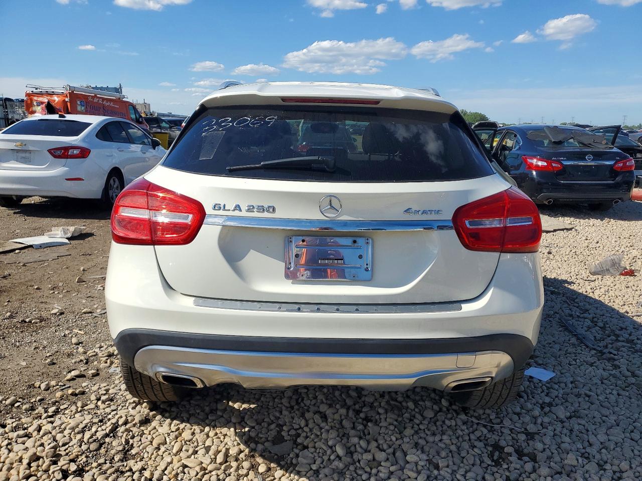 2015 Mercedes-benz Gla 250 4matic White vin: WDCTG4GB1FJ038339