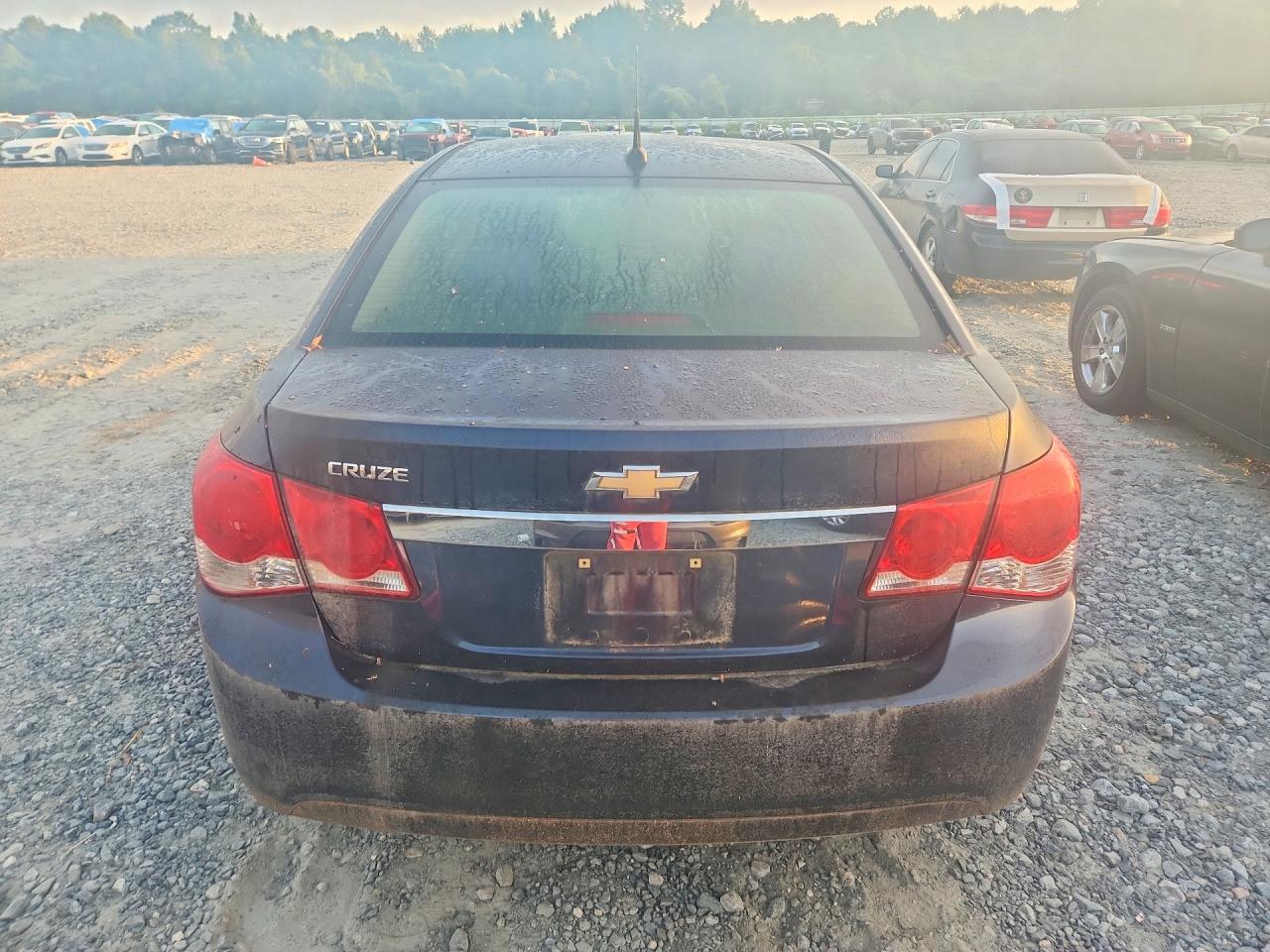 2014 Chevrolet Cruze Ls Blue vin: 1G1PA5SH2E7428896