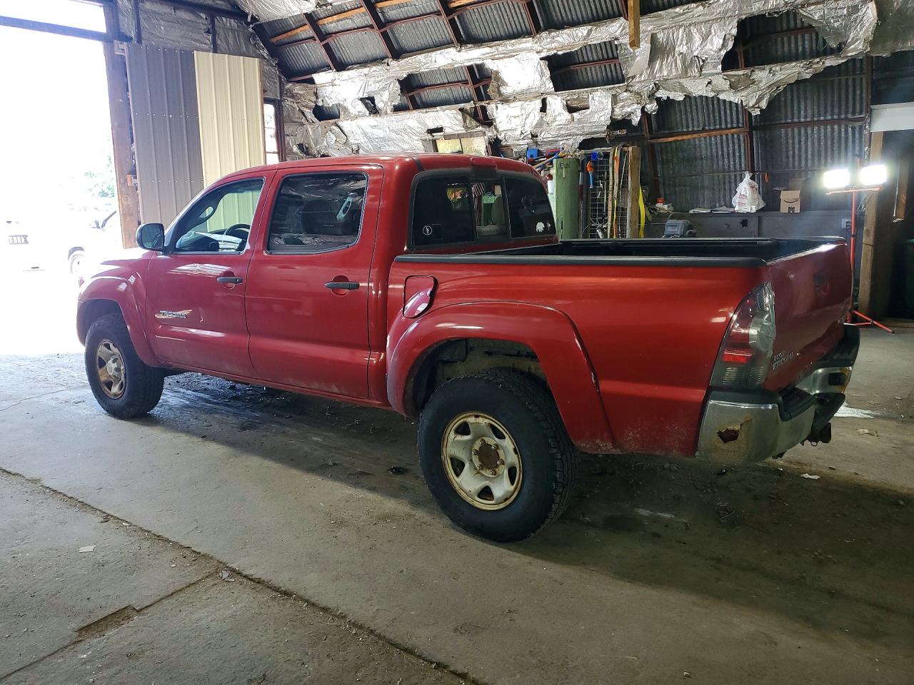 2011 Toyota Tacoma Double Cab Красный vin: 5TFLU4EN2BX003604