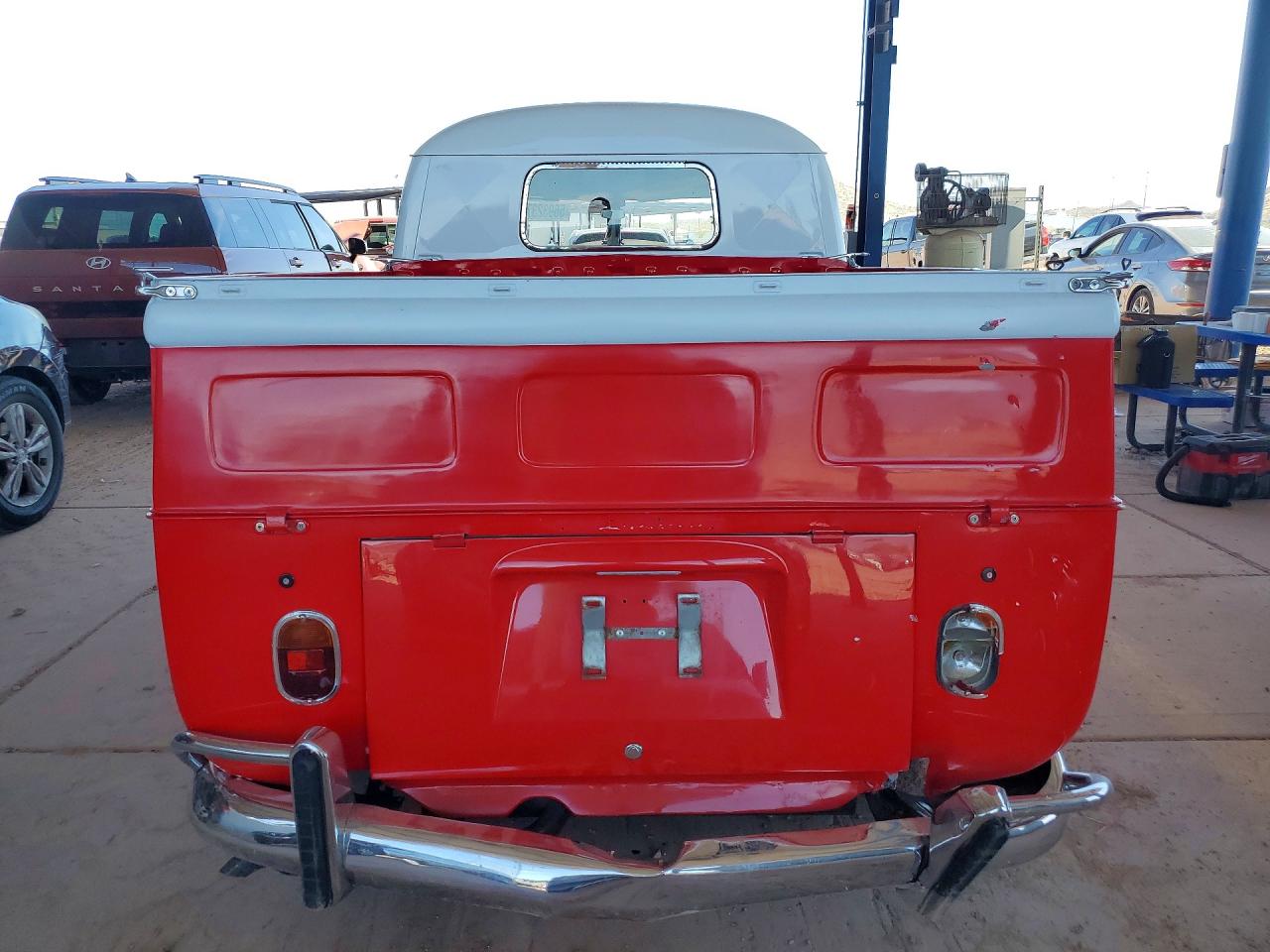 1962 Volkswagen Kombi Red vin: 908189