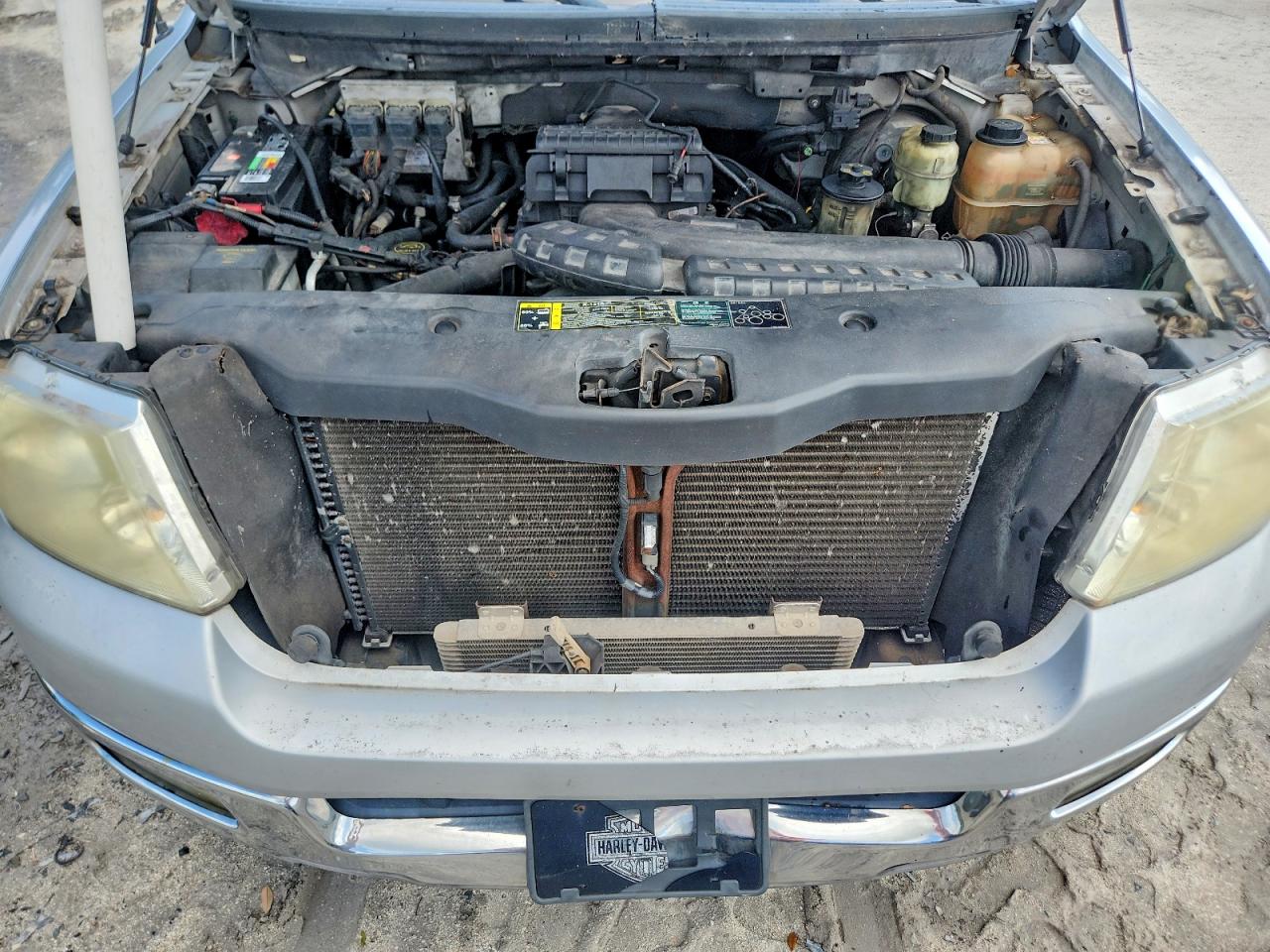 2004 Ford F150 Silver vin: 1FTRX12514FA26885