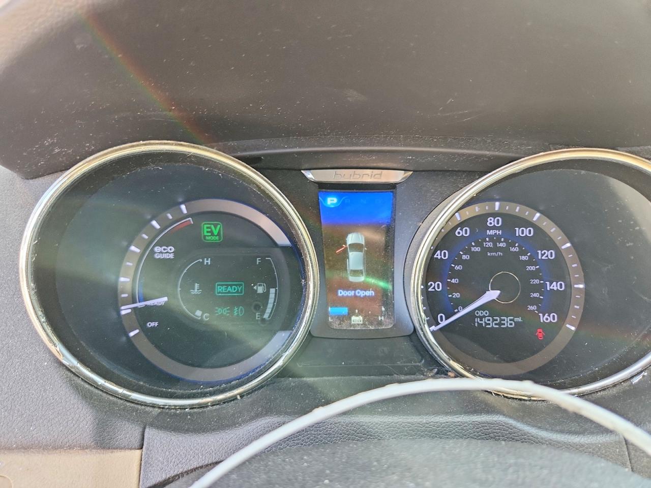 2012 Hyundai Sonata Hybrid Red vin: KMHEC4A4XCA019641