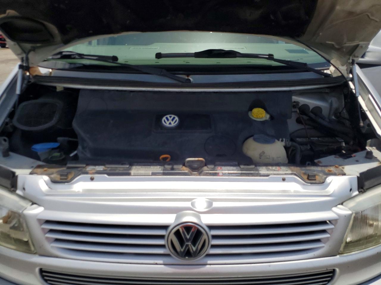 2003 Volkswagen Eurovan Mv Silver vin: WV2MB47033H034157