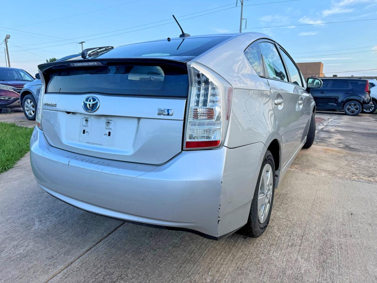 2011 Toyota Prius Three Silver vin: JTDKN3DU4B5341576