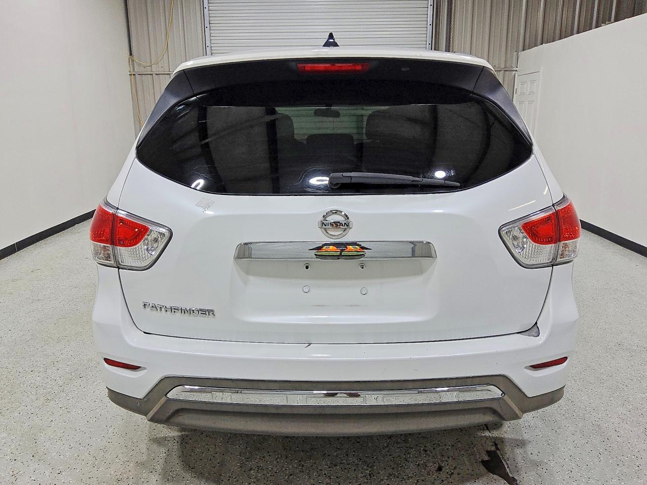 2014 Nissan Pathfinder S White vin: 5N1AR2MN9EC646831