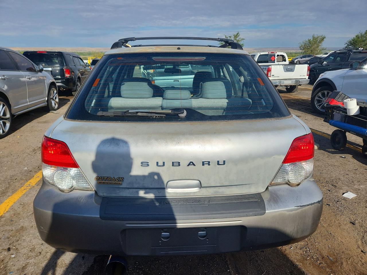 2004 Subaru Impreza Outback Sport Silver vin: JF1GG68564H813885