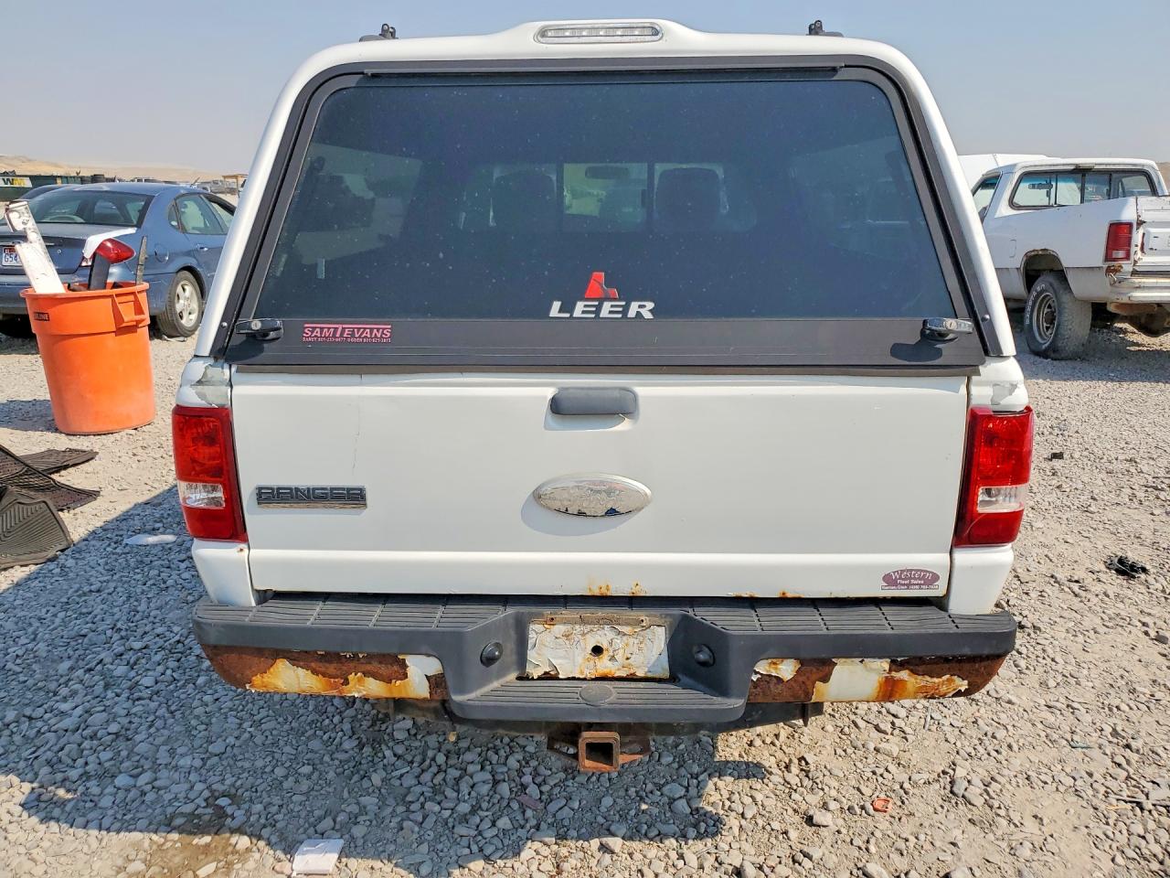 2010 Ford Ranger Super Cab White vin: 1FTLR4FE6APA11297
