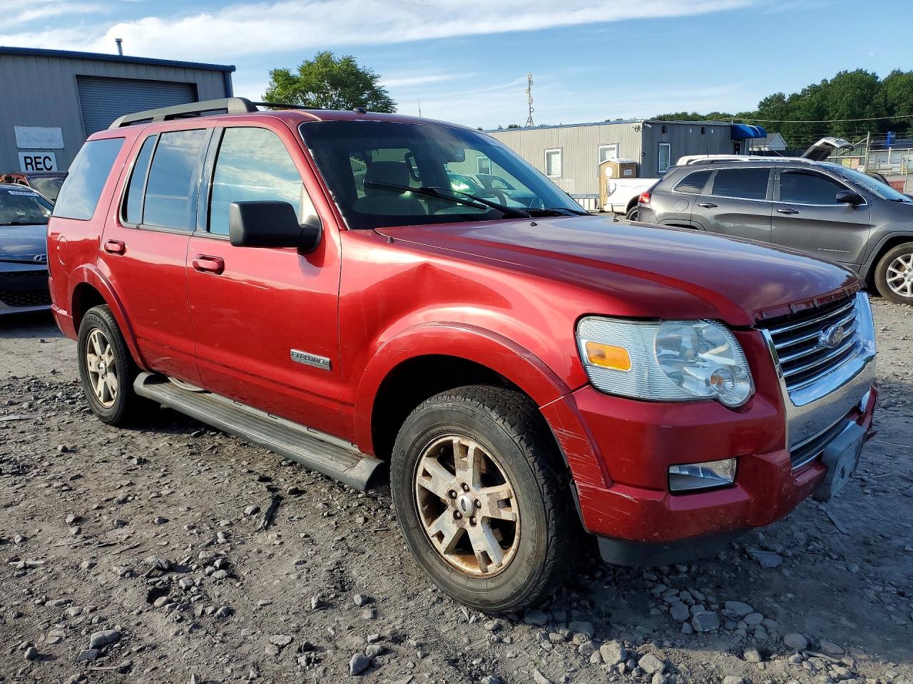 2007 Ford Explorer Xlt Red vin: 1FMEU73E87UB74164