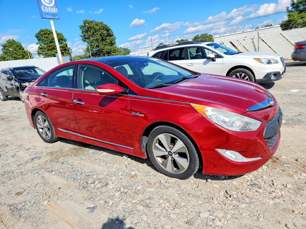 2012 Hyundai Sonata Hybrid Red vin: KMHEC4A4XCA019641