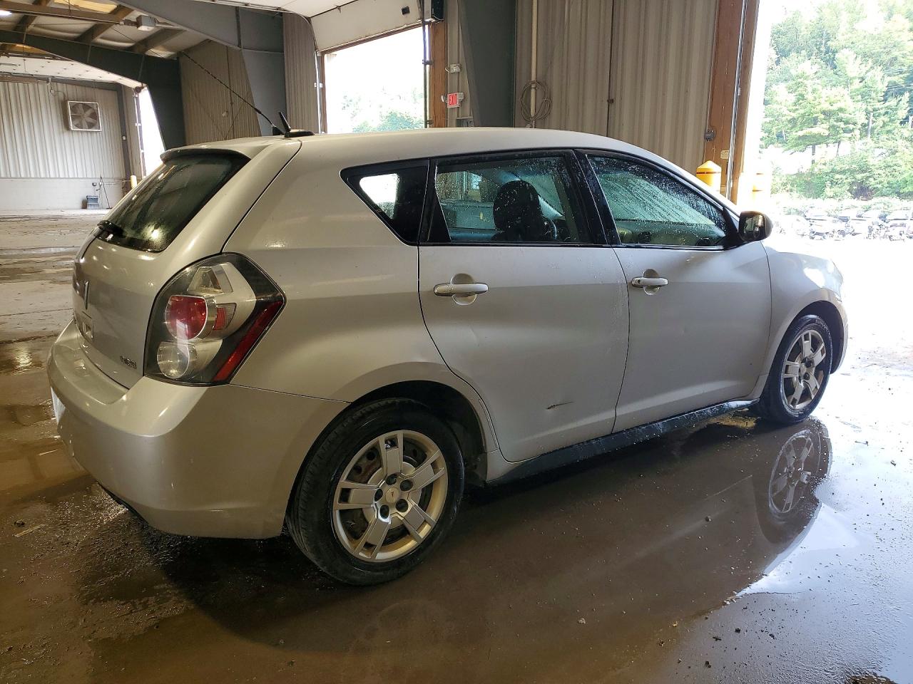 2010 Pontiac Vibe Silver vin: 5Y2SP6E09AZ413936