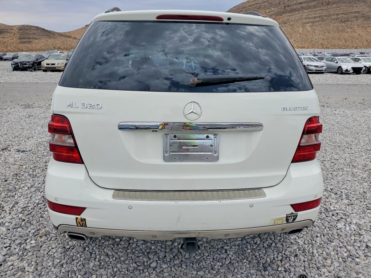 2009 Mercedes-benz Ml White vin: 4JGBB25EX9A484538