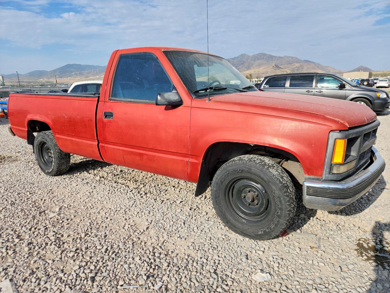 1990 Chevrolet Gmt-400 C1500 Red vin: 1GCDC14ZXLE166279