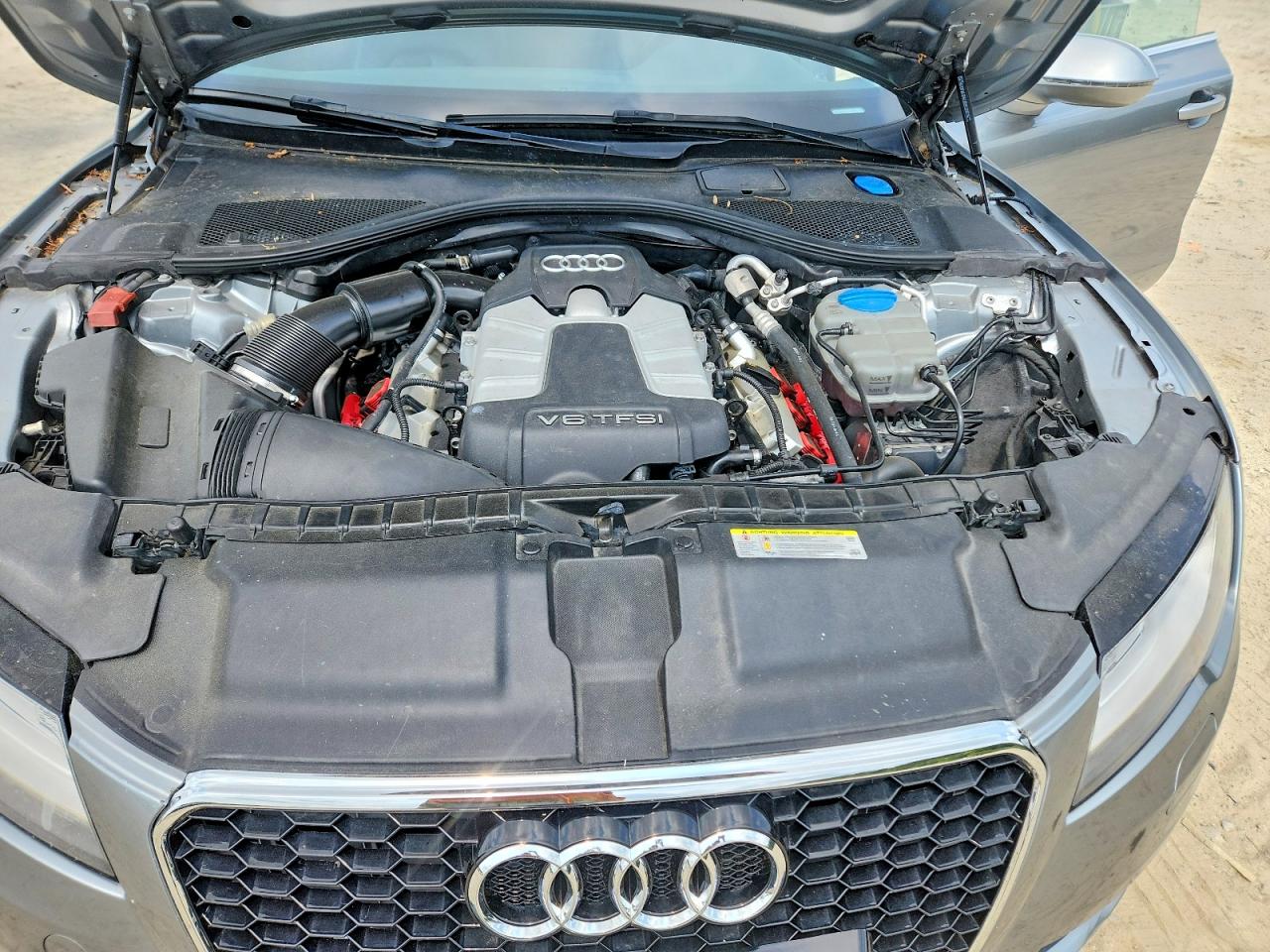 2012 Audi A7 Prestige Silver vin: WAUSGAFC8CN002241