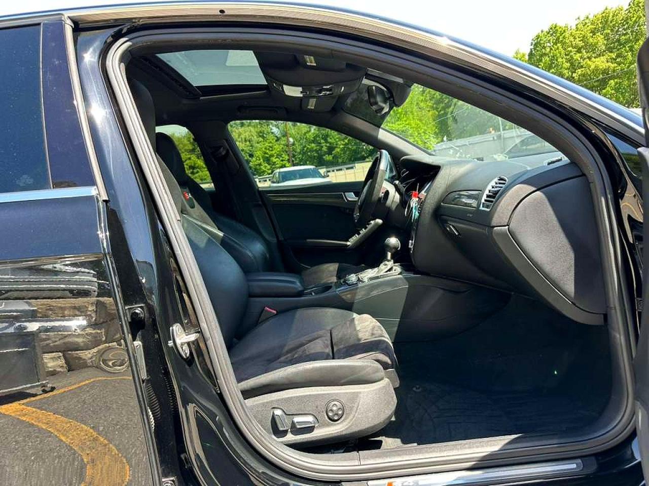 2013 Audi S4 Prestige Black vin: WAUKGAFL2DA169896