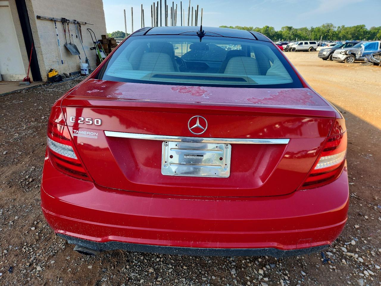 2015 Mercedes-benz C 250 Красный vin: WDDGJ4HB9FG363945