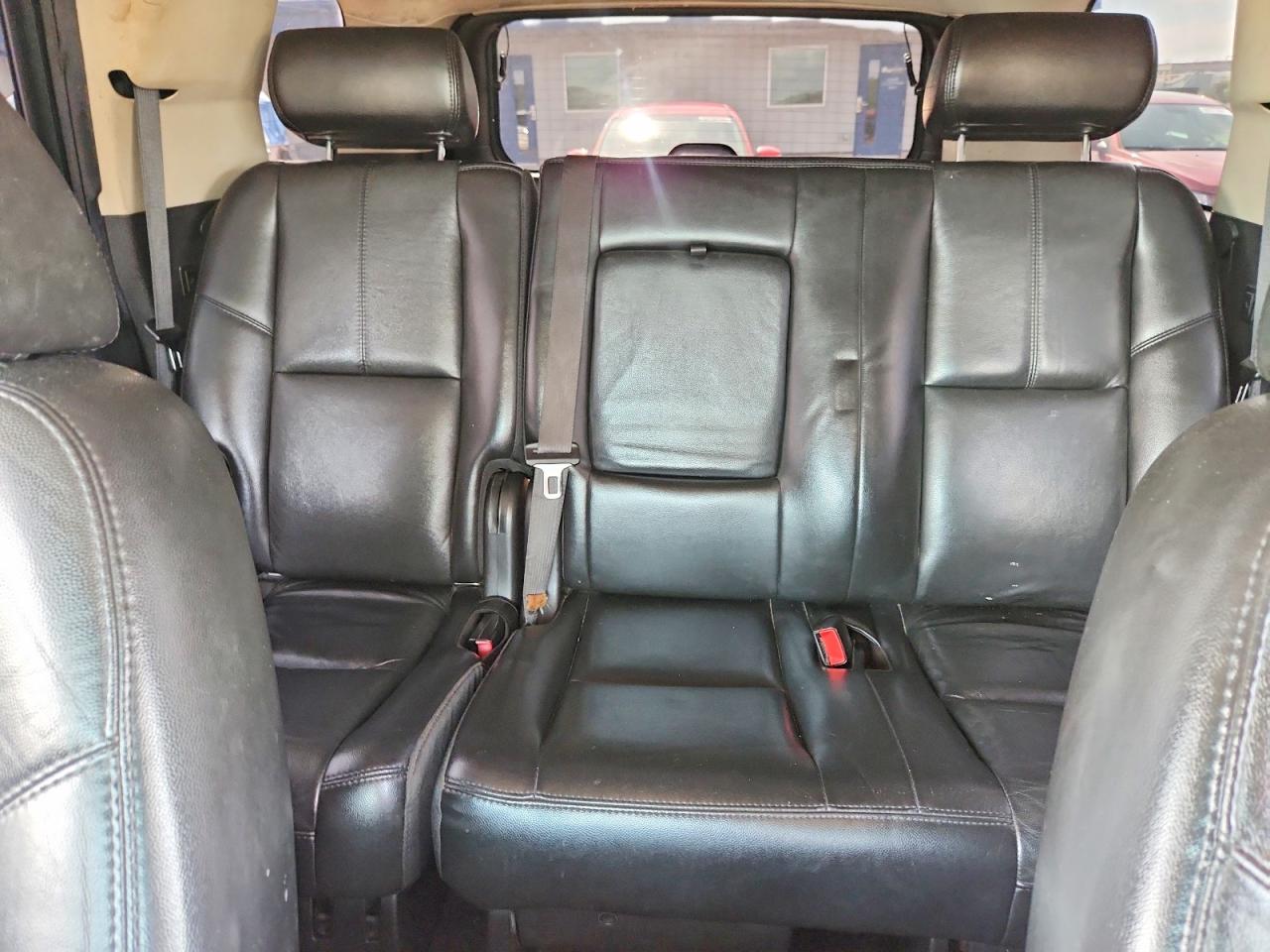 2007 Chevrolet Tahoe K1500 Black vin: 1GNFK13087J205518