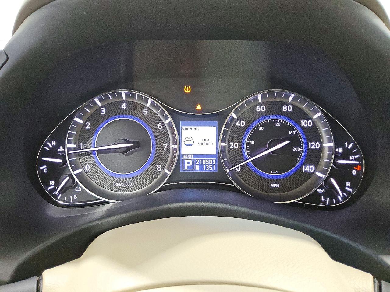 2012 Infiniti Qx56 Base White vin: JN8AZ2NE2C9023374